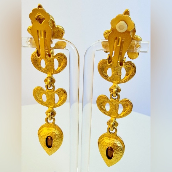 Vintage Etruscan Style Gold Tone Floral Clip on Earrings - Etsy Vintage elegant Etruscan style dangle earrings